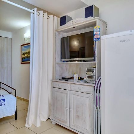 Apartment Neno - Terrace & Parking Veli Lošinj Exterior foto