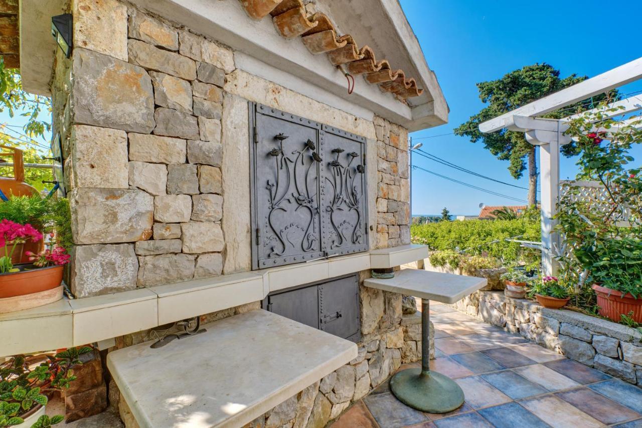 Apartment Neno - Terrace & Parking Veli Lošinj Exterior foto
