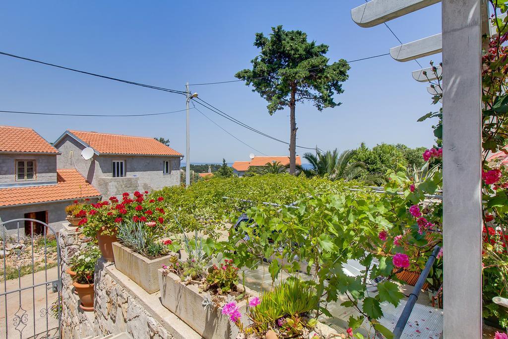 Apartment Neno - Terrace & Parking Veli Lošinj Exterior foto