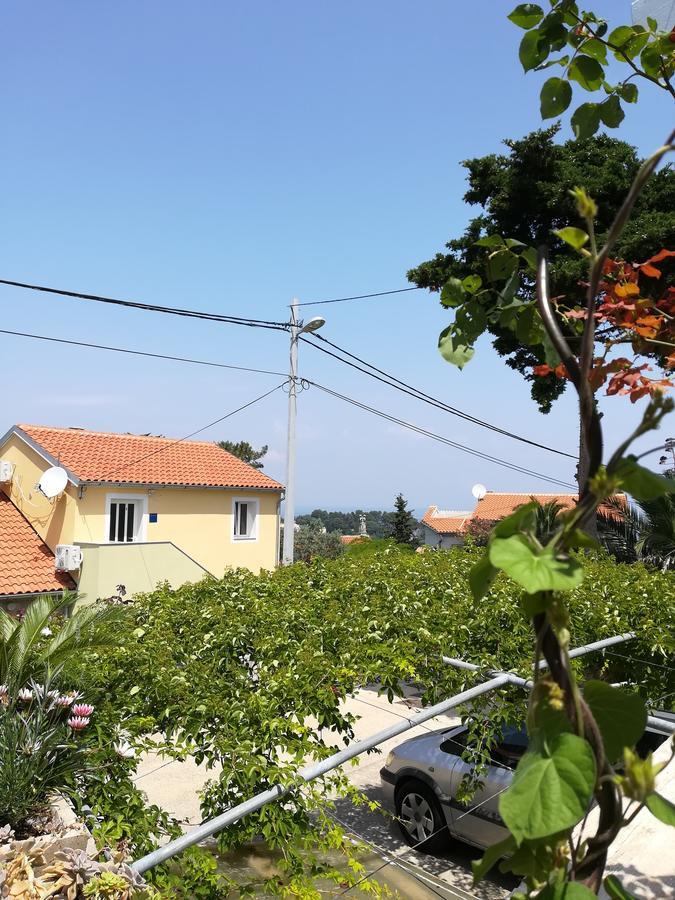 Apartment Neno - Terrace & Parking Veli Lošinj Exterior foto