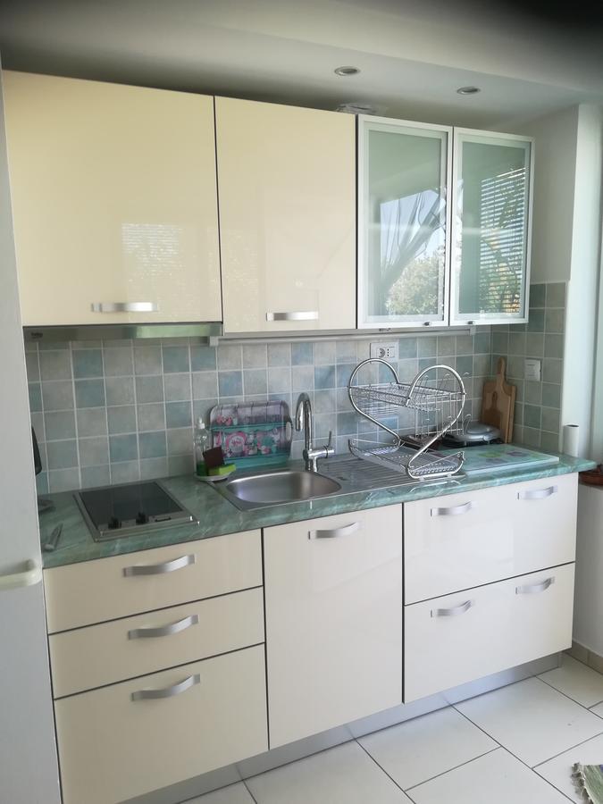 Apartment Neno - Terrace & Parking Veli Lošinj Exterior foto